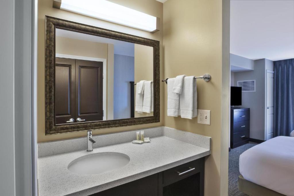 Staybridge Suites - Benton Harbor-St. Joseph By Ihg Exterior foto